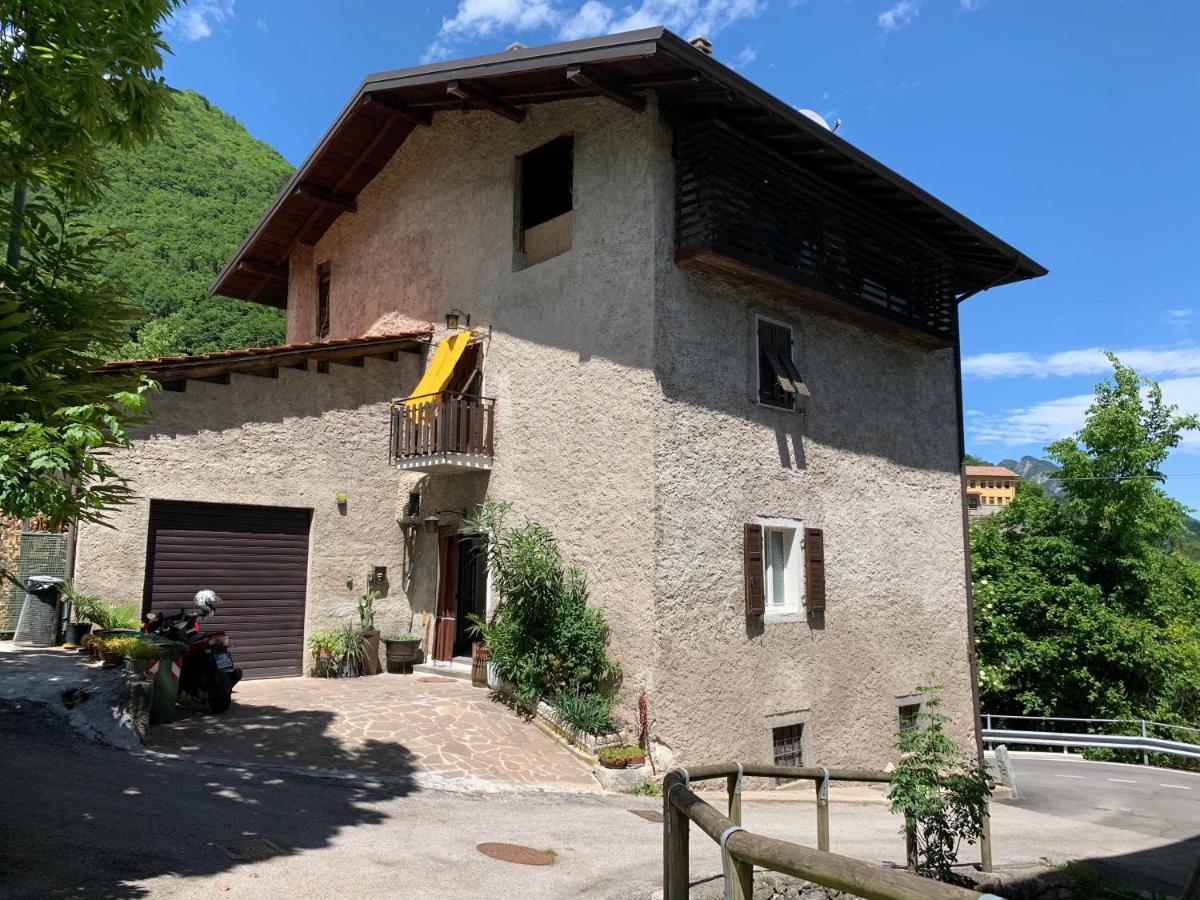 Apartamento House Campi Riva del Garda Exterior foto